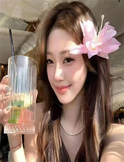 深度探索：《玉阶升凰》的叙事技巧与导演风格——一次全面的艺术分析